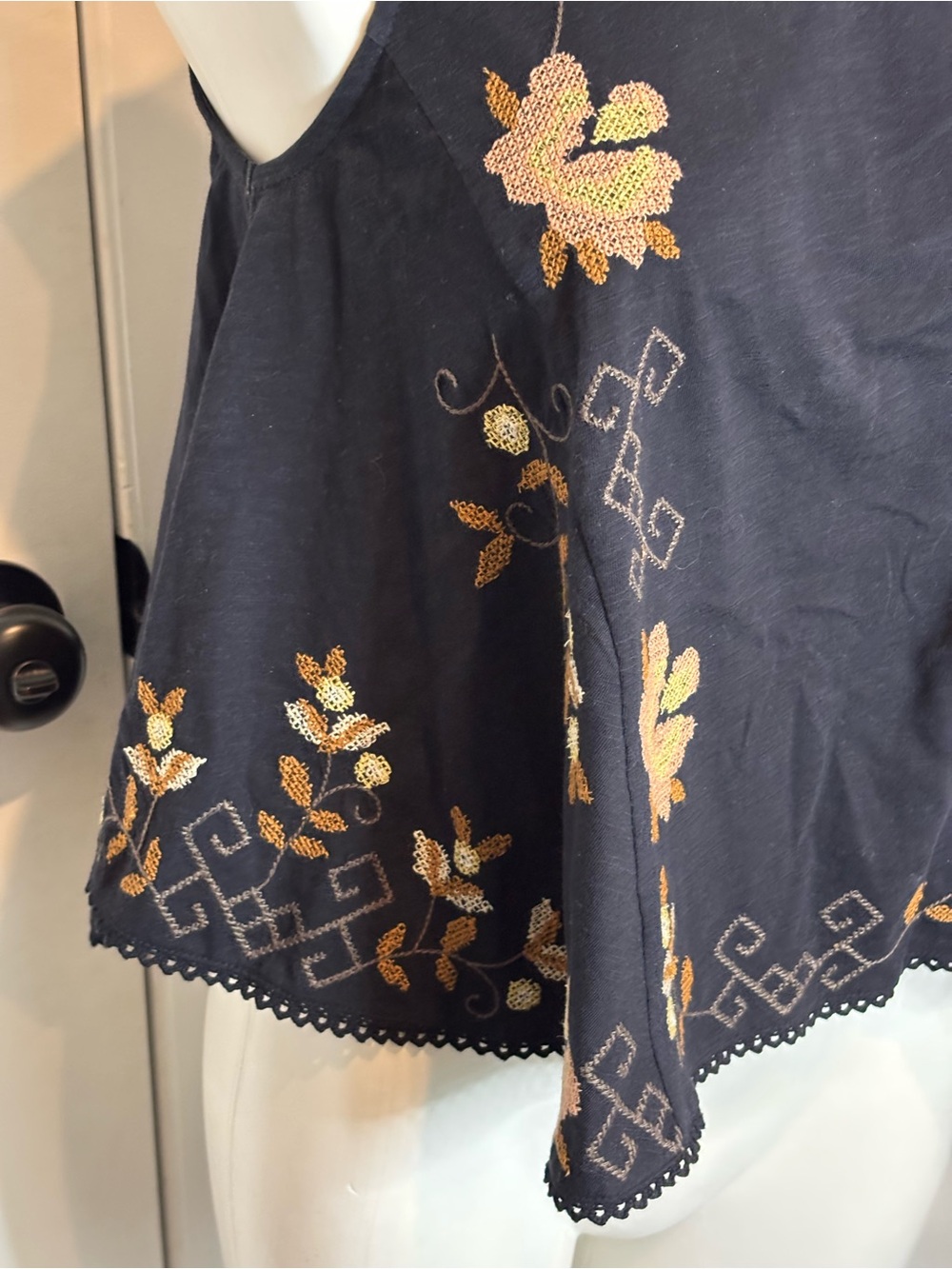 Free People Black Embroidered Cross Stitch Floral Swing Tank S - Picture 3 of 9